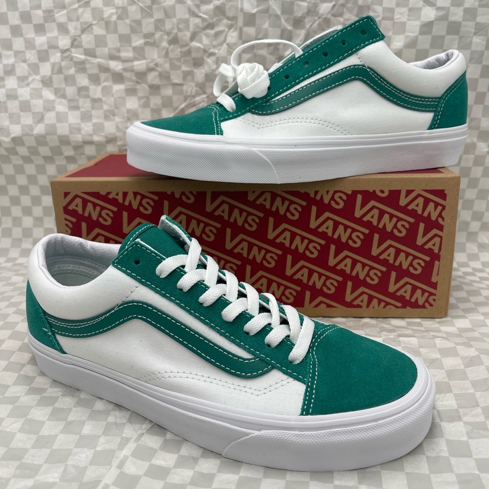 Vans Men’s Style 36 'Classic Sport -
Cadmium Green Sneakers 
VN0A54F69YE